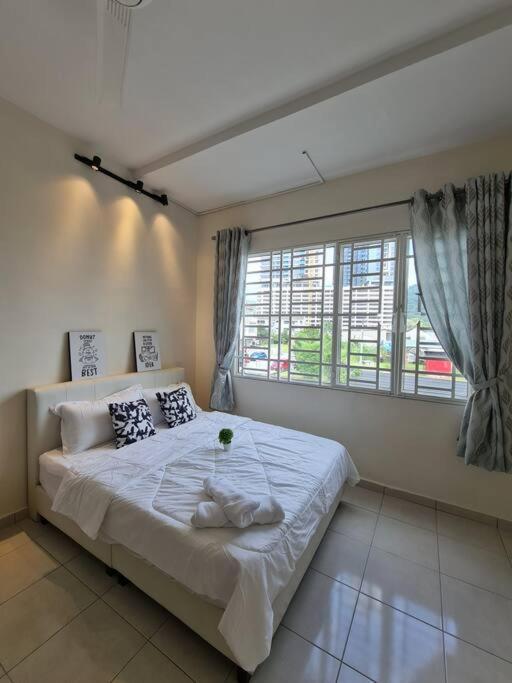 3Storey House 13Pax Family Suite Bayan Lepas Exterior foto