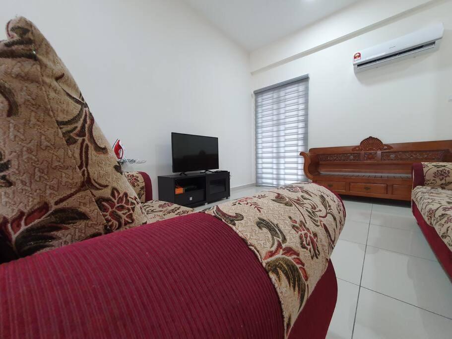 3Storey House 13Pax Family Suite Bayan Lepas Exterior foto