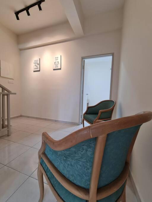 3Storey House 13Pax Family Suite Bayan Lepas Exterior foto