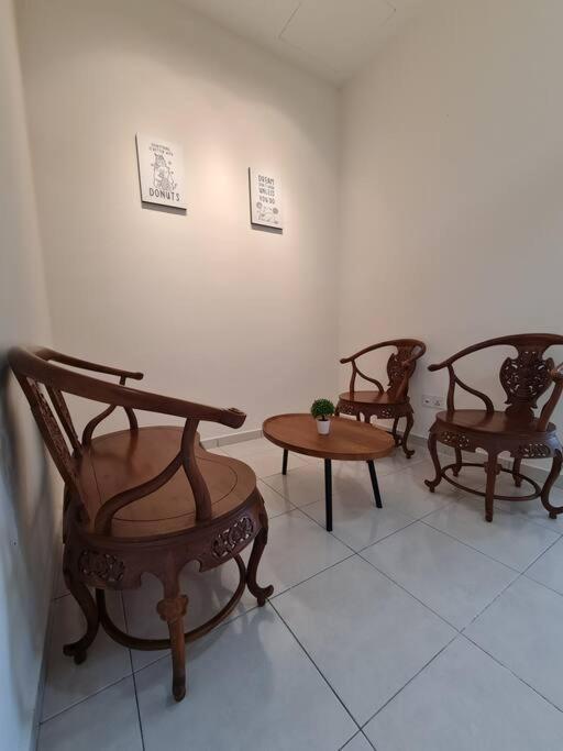 3Storey House 13Pax Family Suite Bayan Lepas Exterior foto
