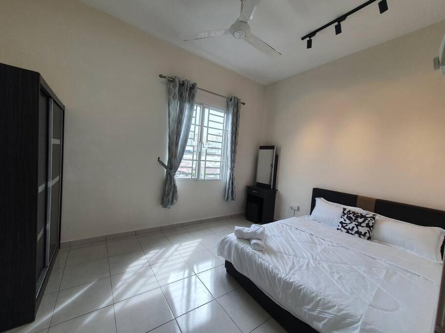 3Storey House 13Pax Family Suite Bayan Lepas Exterior foto