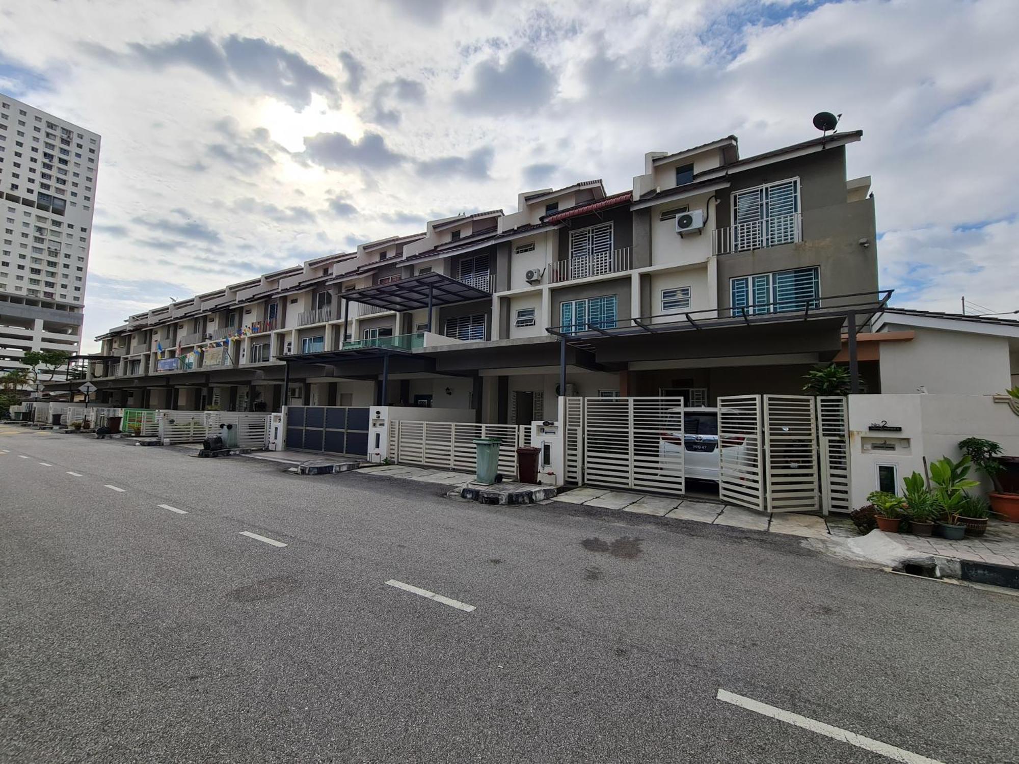 3Storey House 13Pax Family Suite Bayan Lepas Exterior foto